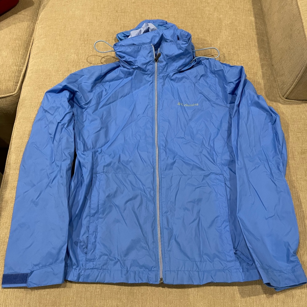 Columbia Ladies’ Medium  Blue Raincoat - water repellant.